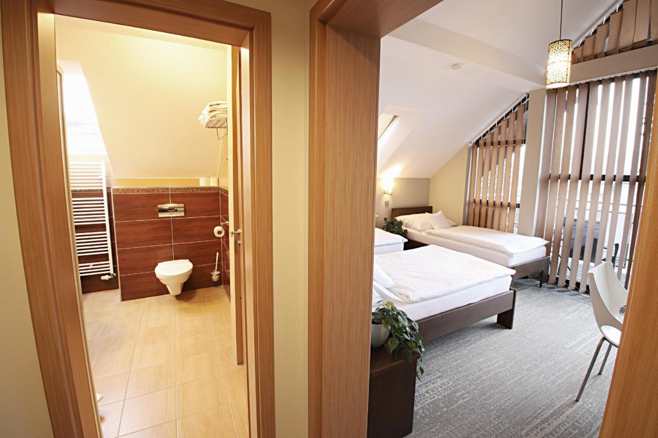 Apart Hotel Jablonec Яблонець-над-Нисою Екстер'єр фото