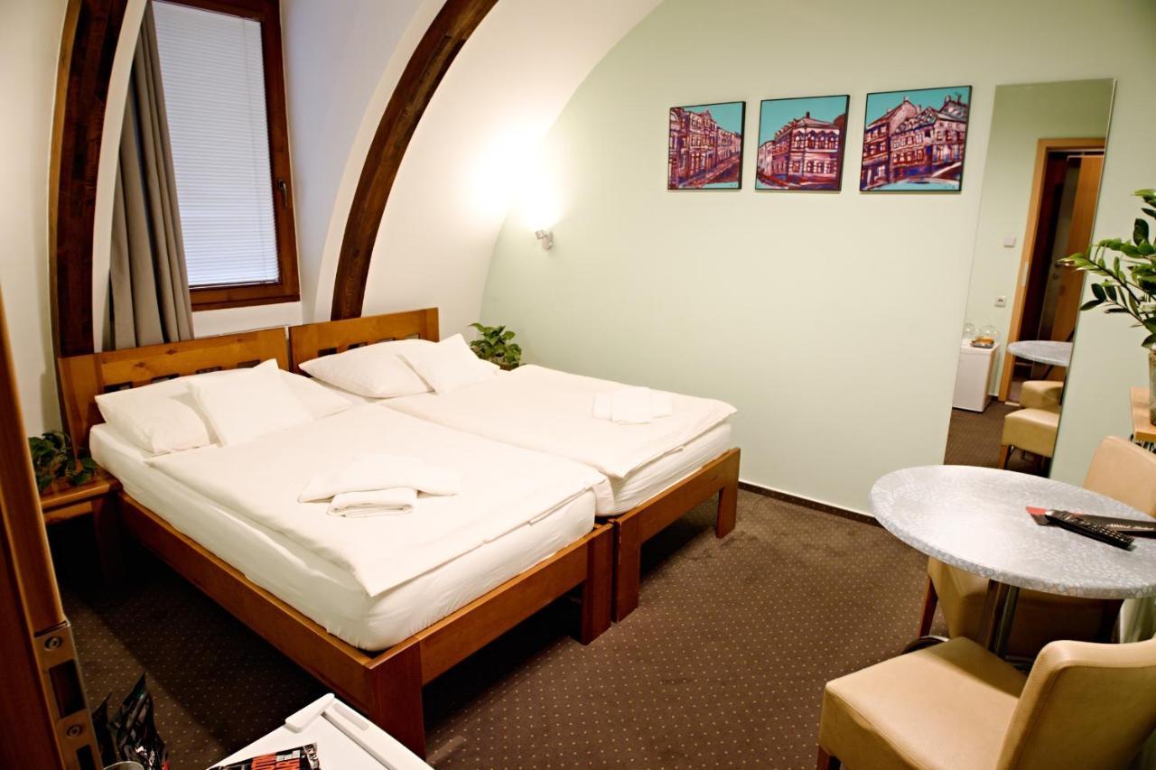 Apart Hotel Jablonec Яблонець-над-Нисою Екстер'єр фото