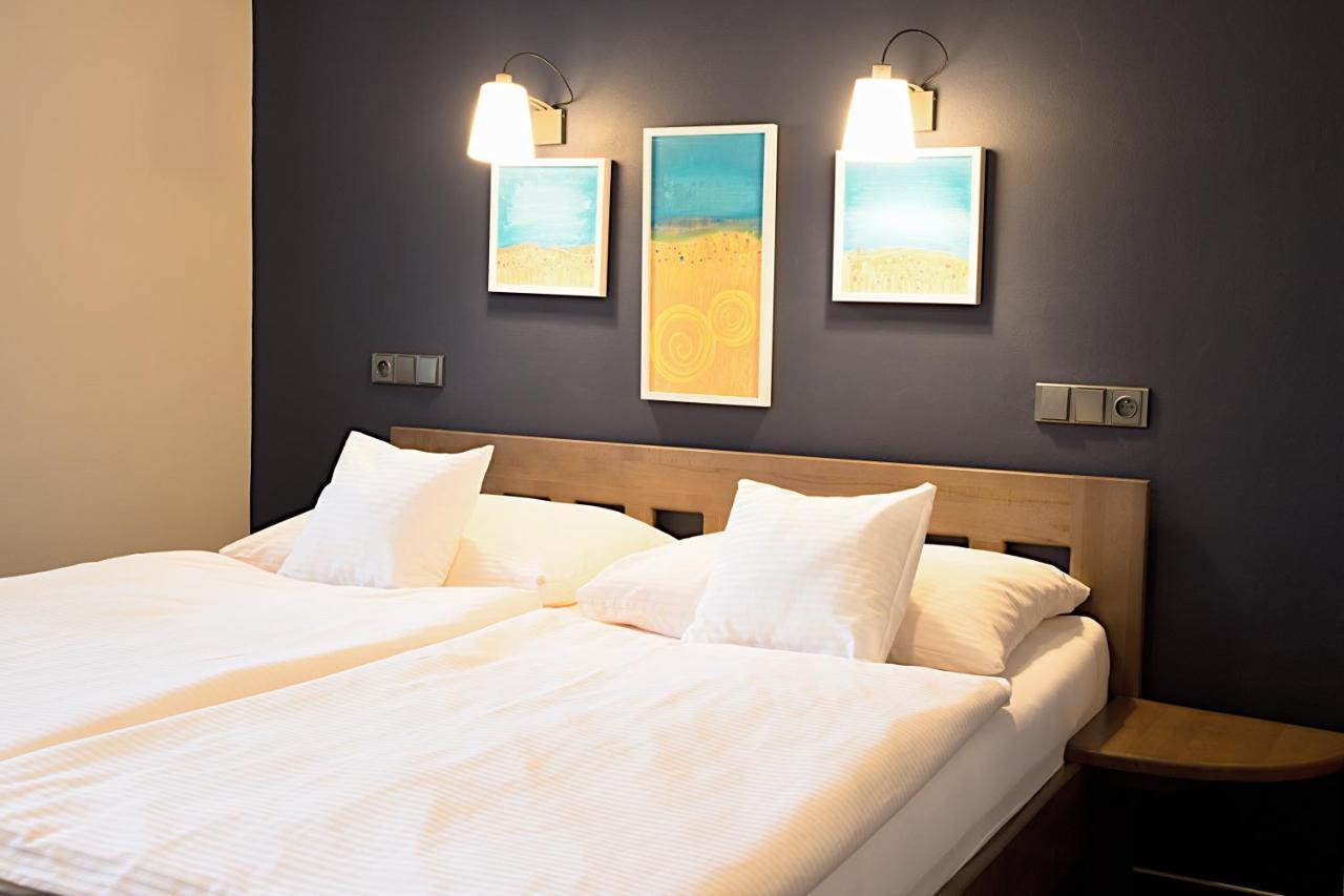Apart Hotel Jablonec Яблонець-над-Нисою Екстер'єр фото